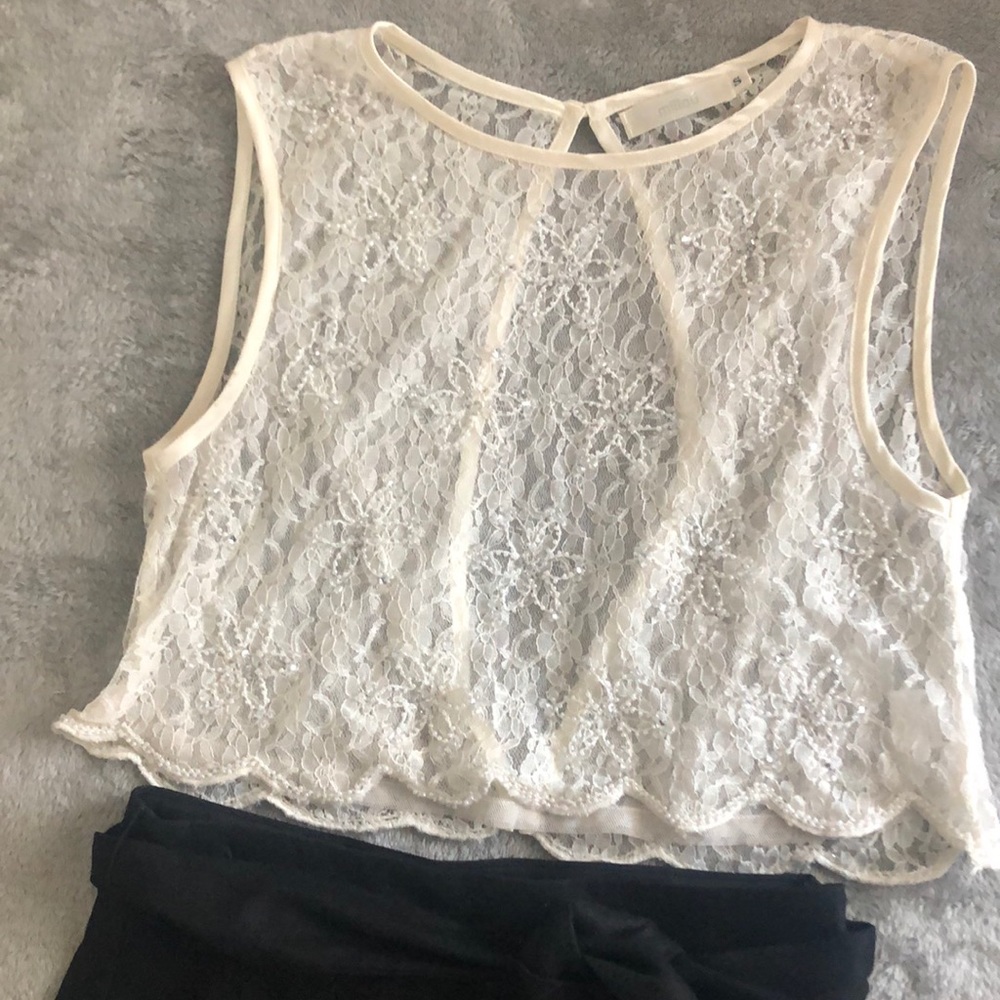 Adorable outfit! - Picture 2 of 4
